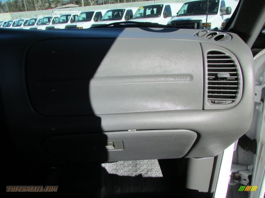 2011 Ranger XL Regular Cab - Oxford White / Medium Dark Flint photo #24