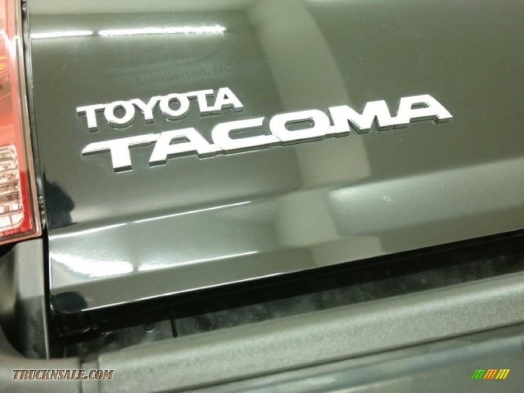 2012 Tacoma Regular Cab - Black / Graphite photo #18