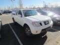 Nissan Frontier Pro-4X King Cab 4x4 Avalanche White photo #1