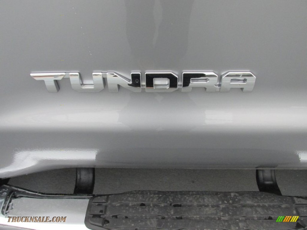 2015 Tundra Limited CrewMax - Silver Sky Metallic / Graphite photo #15