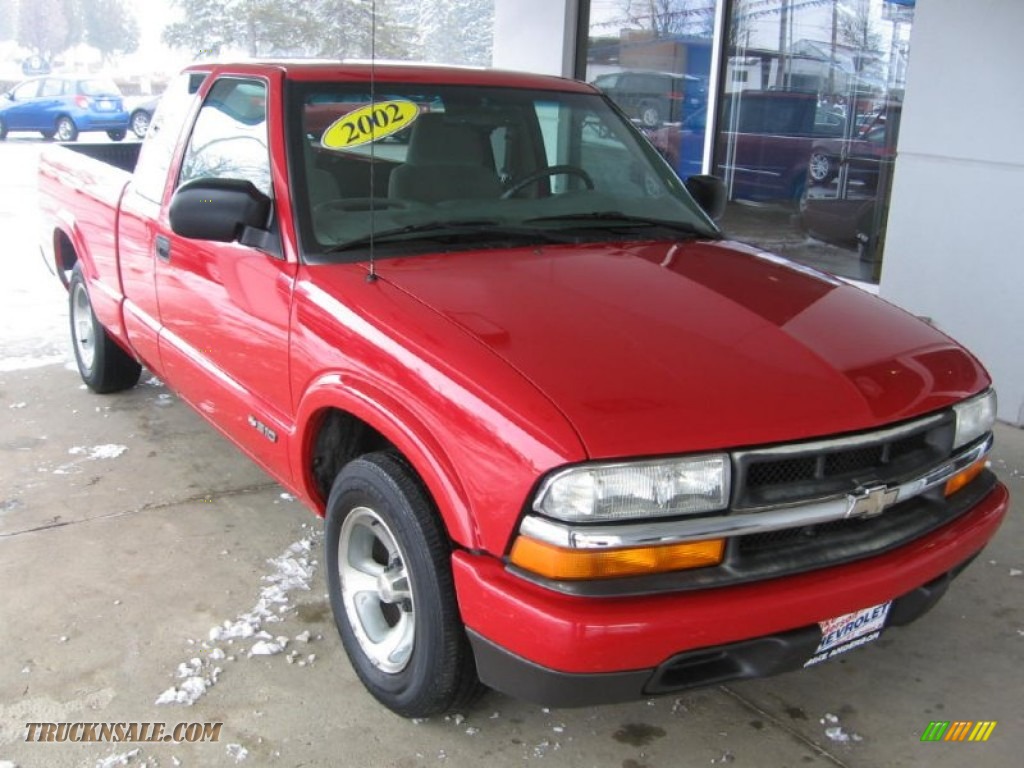 Victory Red / Medium Gray Chevrolet S10 LS Extended Cab