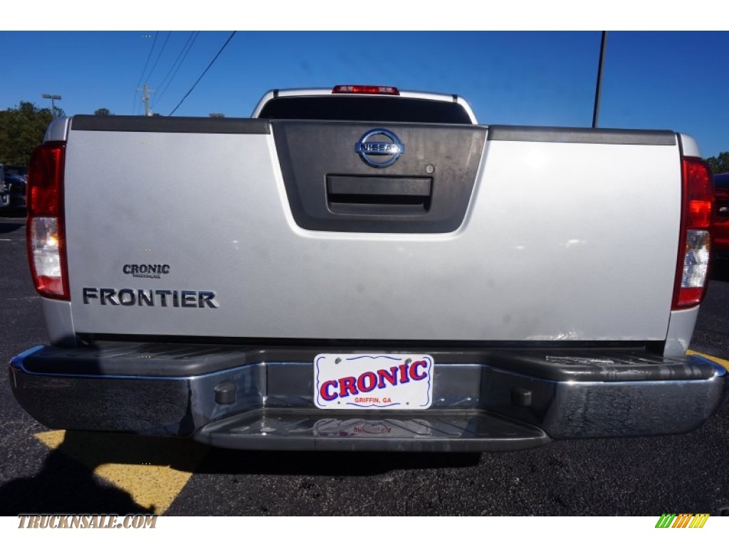 2012 Frontier S King Cab - Brilliant Silver Metallic / Graphite photo #6
