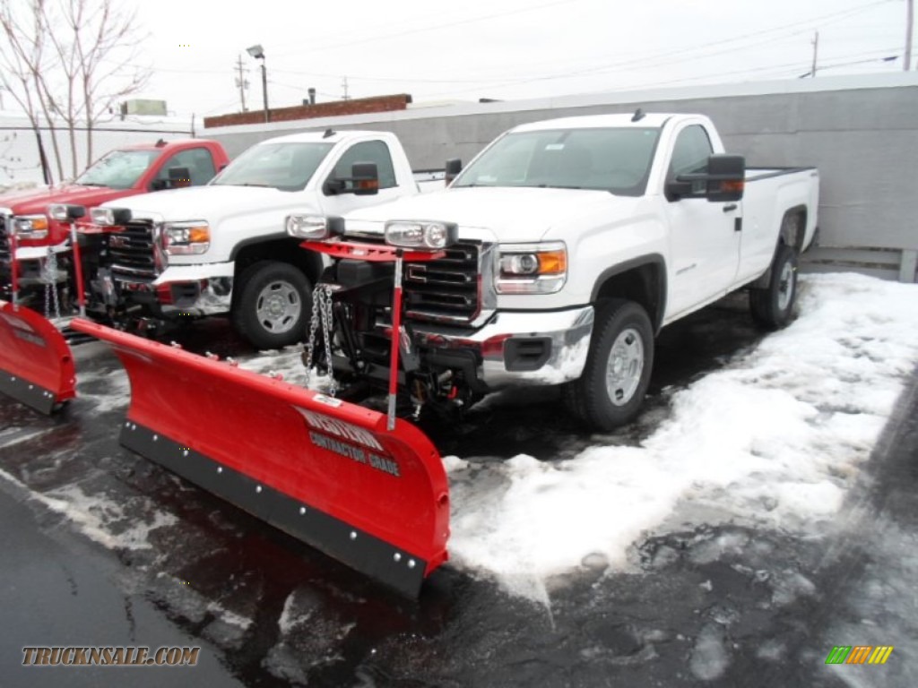 2015 GMC Sierra 2500HD Regular Cab 4x4 Plow Truck in Summit White