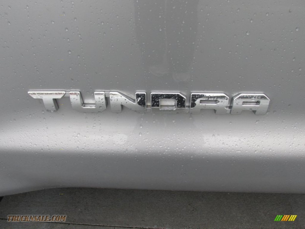 2015 Tundra SR5 Double Cab 4x4 - Silver Sky Metallic / Graphite photo #14