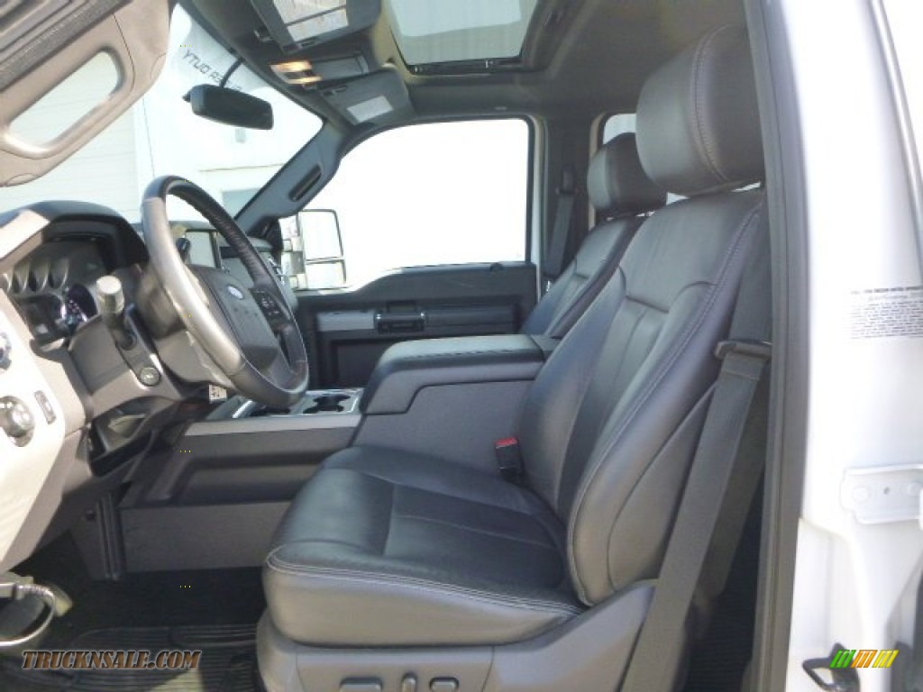 2014 F450 Super Duty Lariat Crew Cab 4x4 Dually - Oxford White / Black photo #10