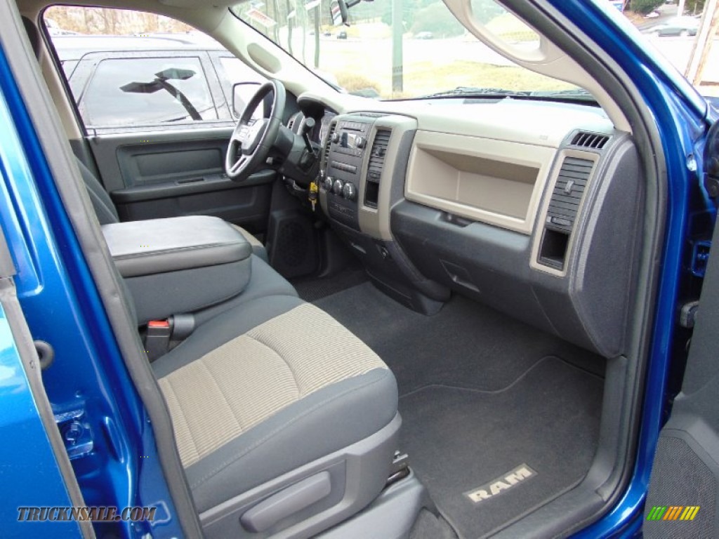 2011 Ram 1500 ST Quad Cab 4x4 - Deep Water Blue Pearl / Dark Slate Gray/Medium Graystone photo #19