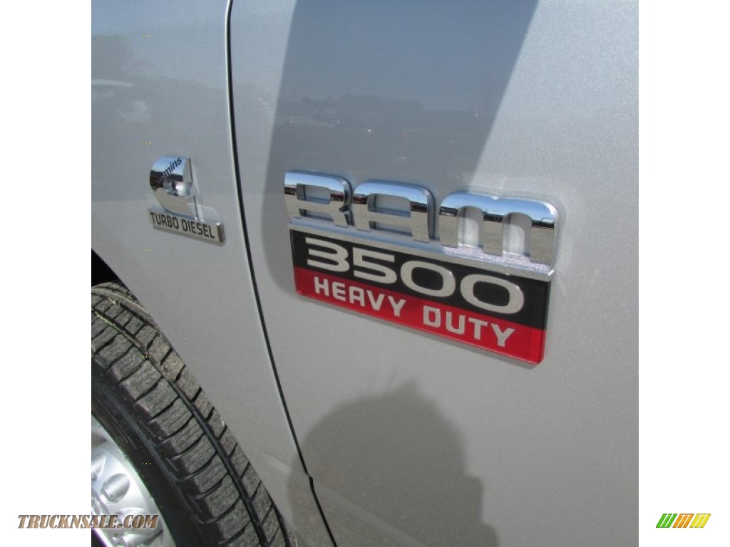 2011 Ram 3500 HD SLT Crew Cab 4x4 - Bright Silver Metallic / Dark Slate Gray/Medium Graystone photo #50