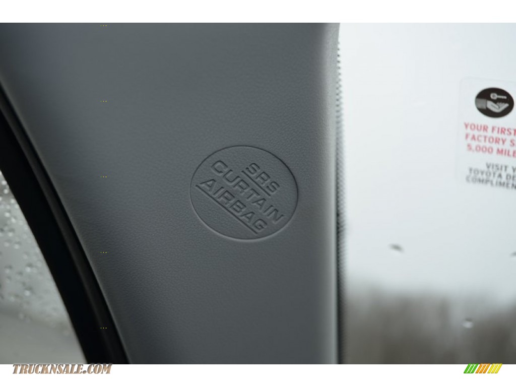 2014 Tundra SR5 Double Cab - Magnetic Gray Metallic / Black photo #25