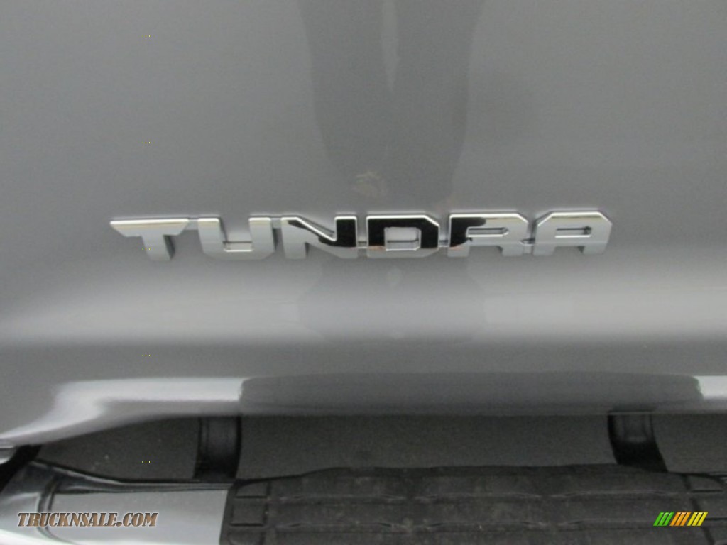 2015 Tundra Limited CrewMax 4x4 - Silver Sky Metallic / Black photo #15