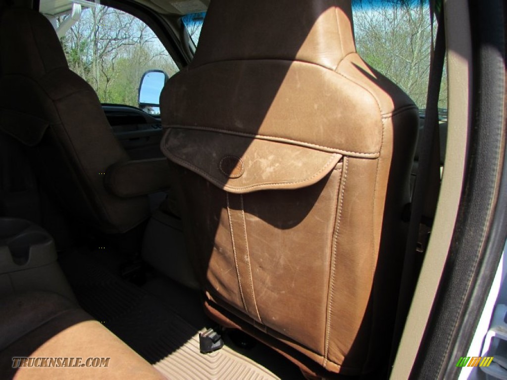 2007 F250 Super Duty King Ranch Crew Cab 4x4 - Oxford White Clearcoat / Castano Brown Leather photo #22