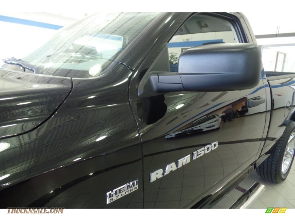 2012 Ram 1500 ST Regular Cab 4x4 - Black / Dark Slate Gray/Medium Graystone photo #6