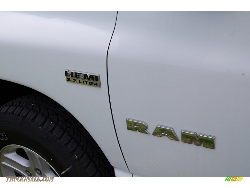 2008 Ram 1500 SLT Quad Cab 4x4 - Bright White / Medium Slate Gray photo #25