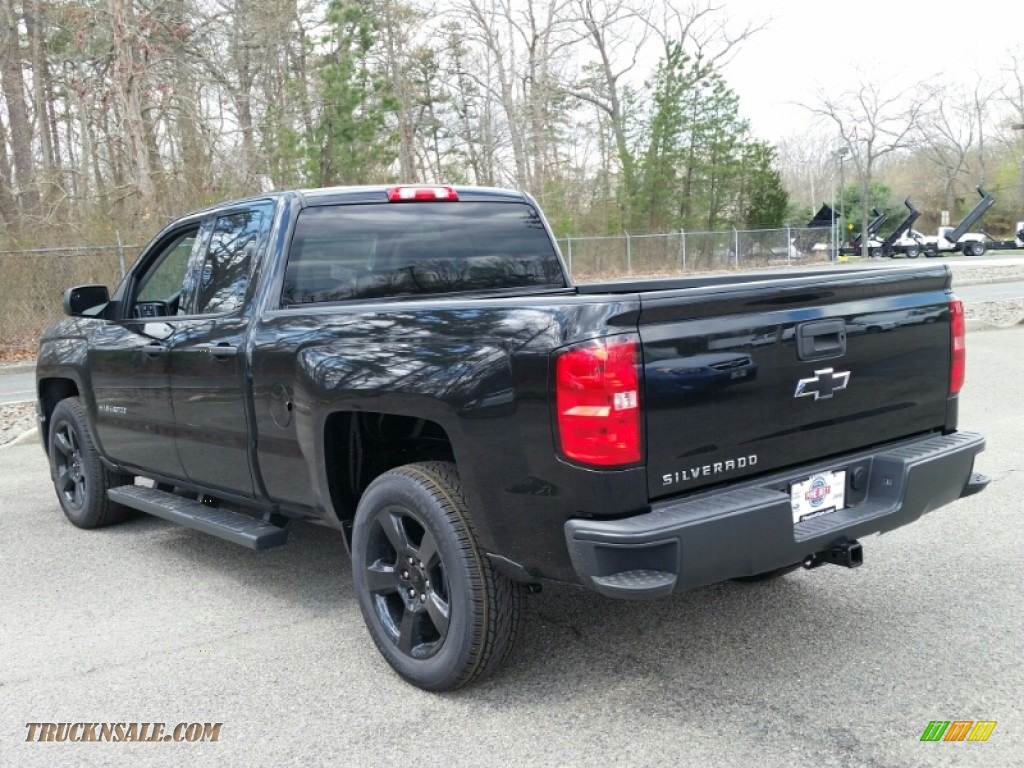 2015 Chevrolet Silverado 1500 Wt Double Cab Black Out Edition In Black