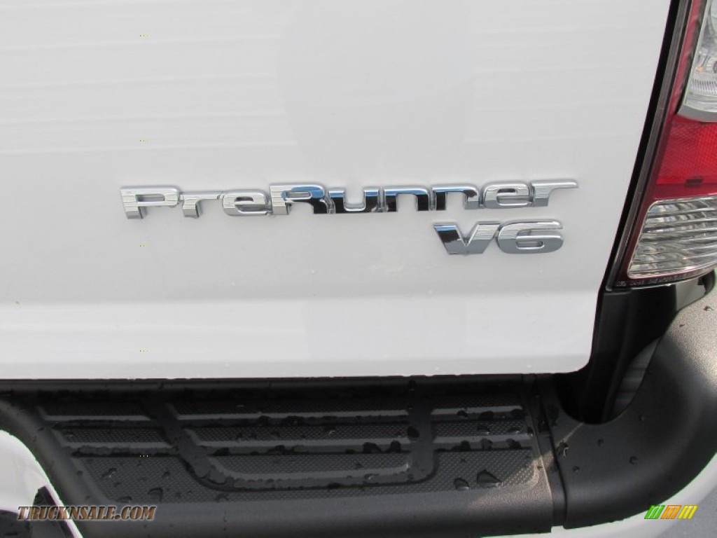 2015 Tacoma V6 PreRunner Double Cab - Super White / Graphite photo #17