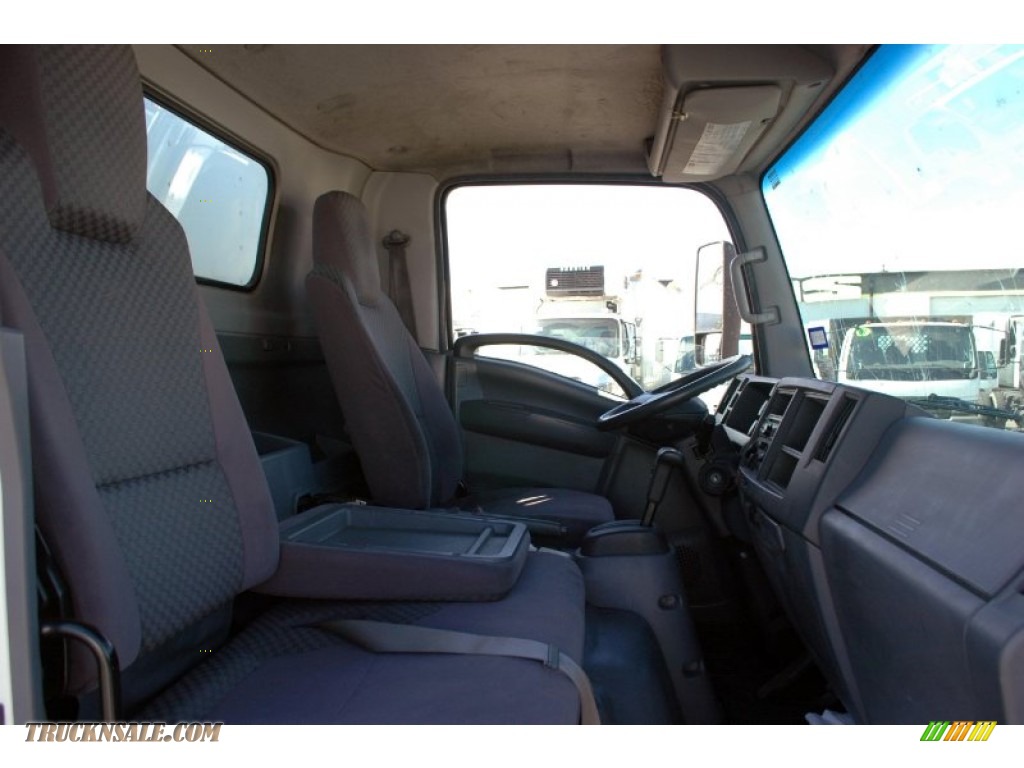 2011 N Series Truck NPR HD - Arctic White / Gray photo #12 2011 N Series Truck NPR HD - Arctic White / Gray photo #12