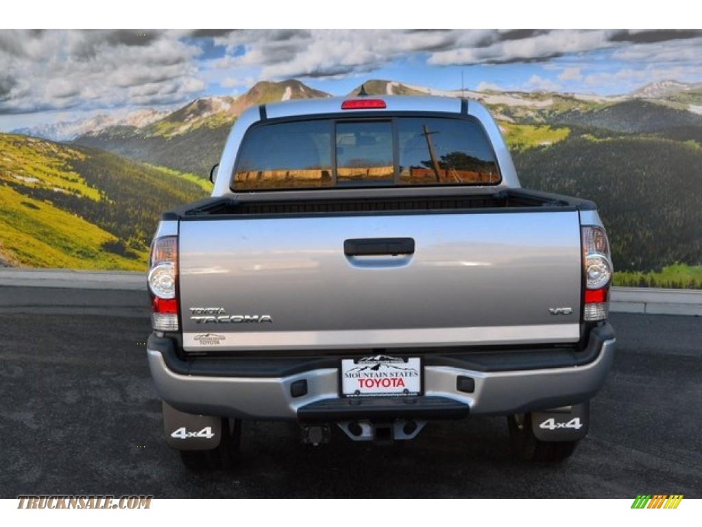 2015 Tacoma V6 Double Cab 4x4 - Silver Sky Metallic / Graphite photo #4