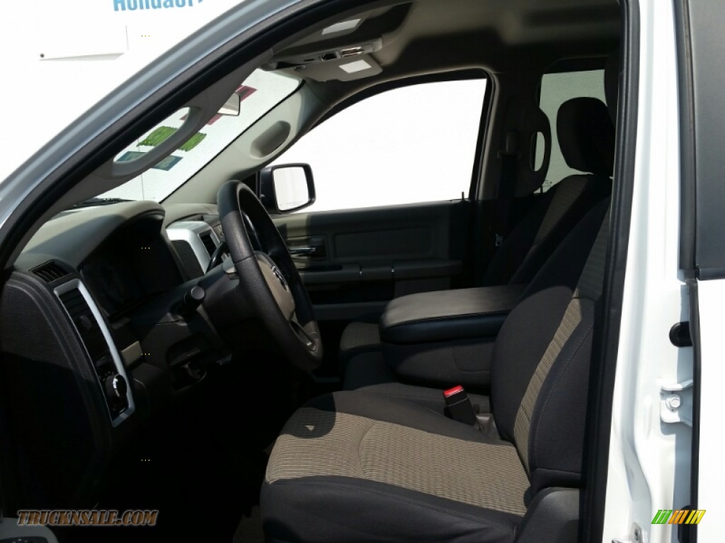 2012 Ram 1500 SLT Quad Cab 4x4 - Bright White / Dark Slate Gray/Medium Graystone photo #16