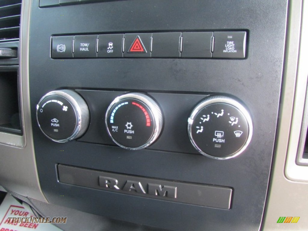 2012 Ram 2500 HD ST Crew Cab 4x4 - Bright Silver Metallic / Dark Slate/Medium Graystone photo #24