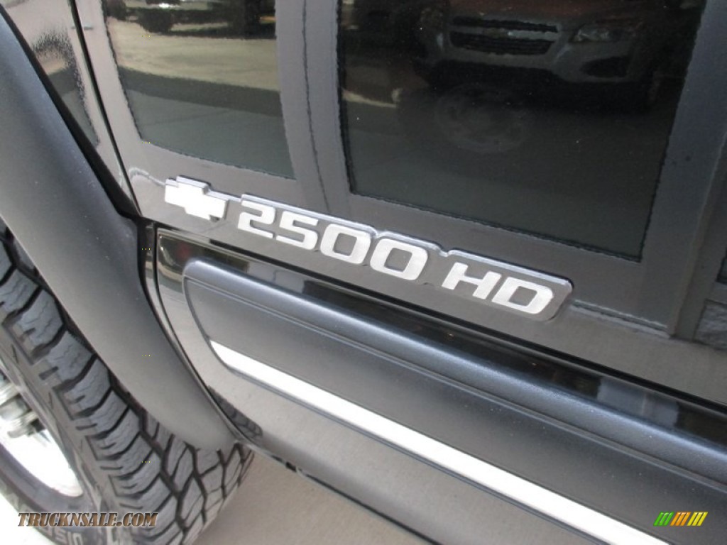 2005 Silverado 2500HD LS Extended Cab 4x4 - Black / Dark Charcoal photo #11