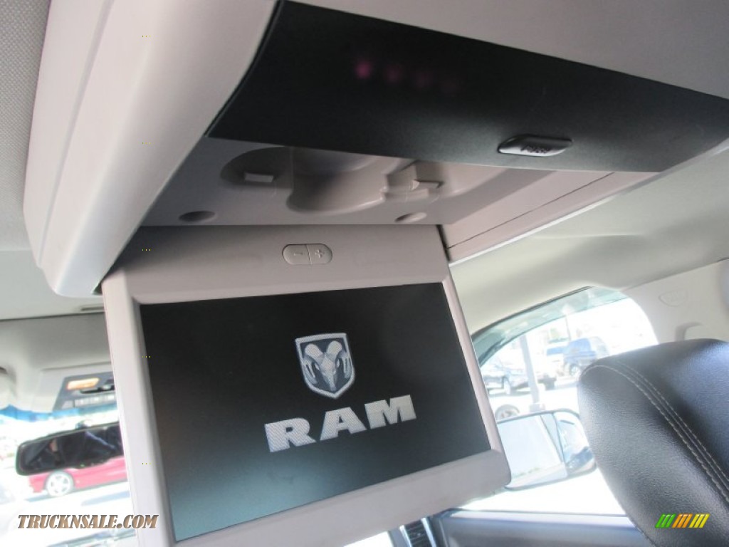 2012 Ram 1500 Sport Crew Cab 4x4 - Black / Dark Slate Gray photo #10