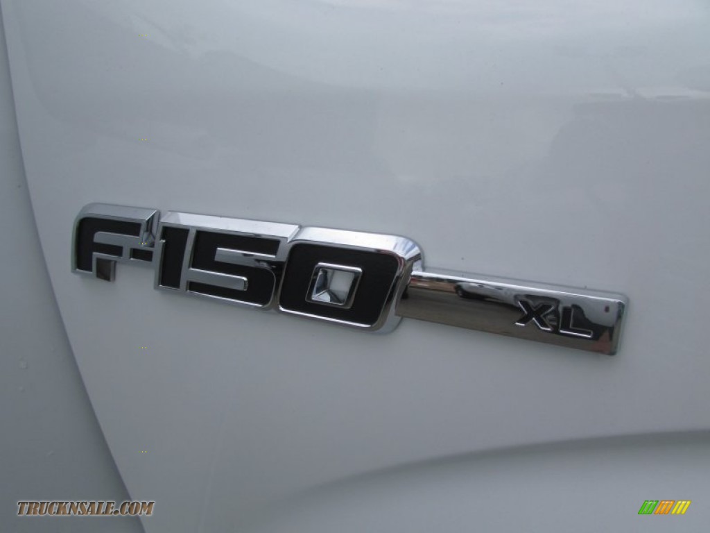 2011 F150 XL SuperCab - Oxford White / Steel Gray photo #49