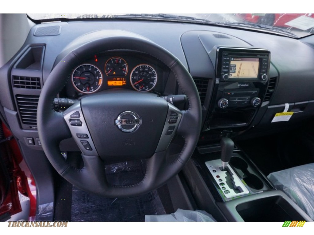 2015 Titan SV King Cab 4x4 - Cayenne Red / Charcoal photo #10