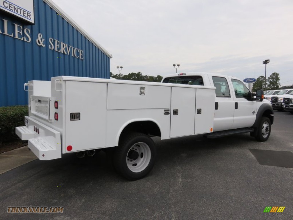 2016 F550 Super Duty XL Crew Cab Chassis Utility - Oxford White / Steel photo #2