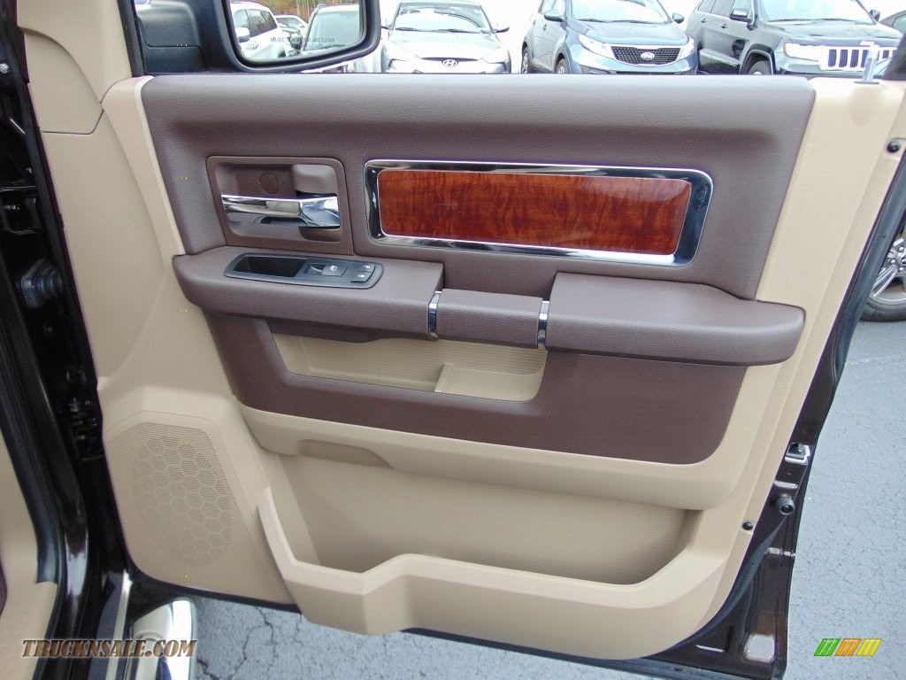 2011 Ram 1500 Laramie Quad Cab 4x4 - Rugged Brown Pearl / Light Pebble Beige/Bark Brown photo #18