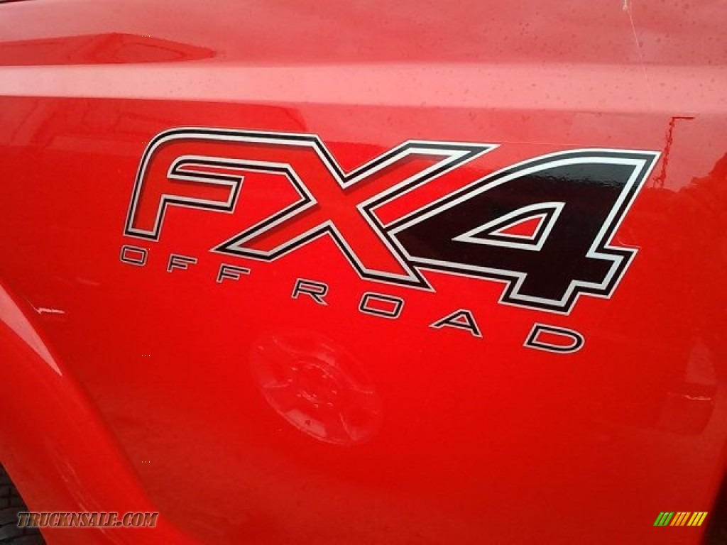2016 F250 Super Duty XLT Crew Cab 4x4 - Race Red / Steel photo #11