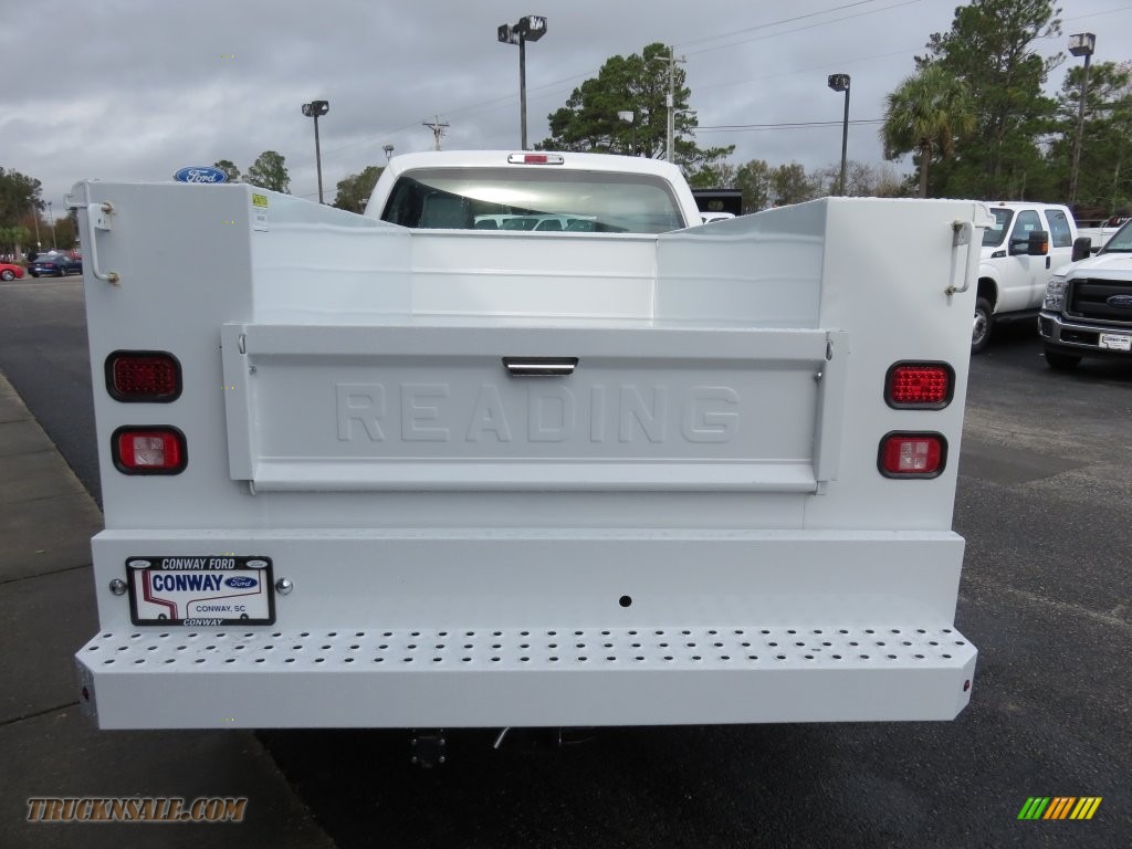 2016 F250 Super Duty XL Regular Cab Chassis - Oxford White / Steel photo #4