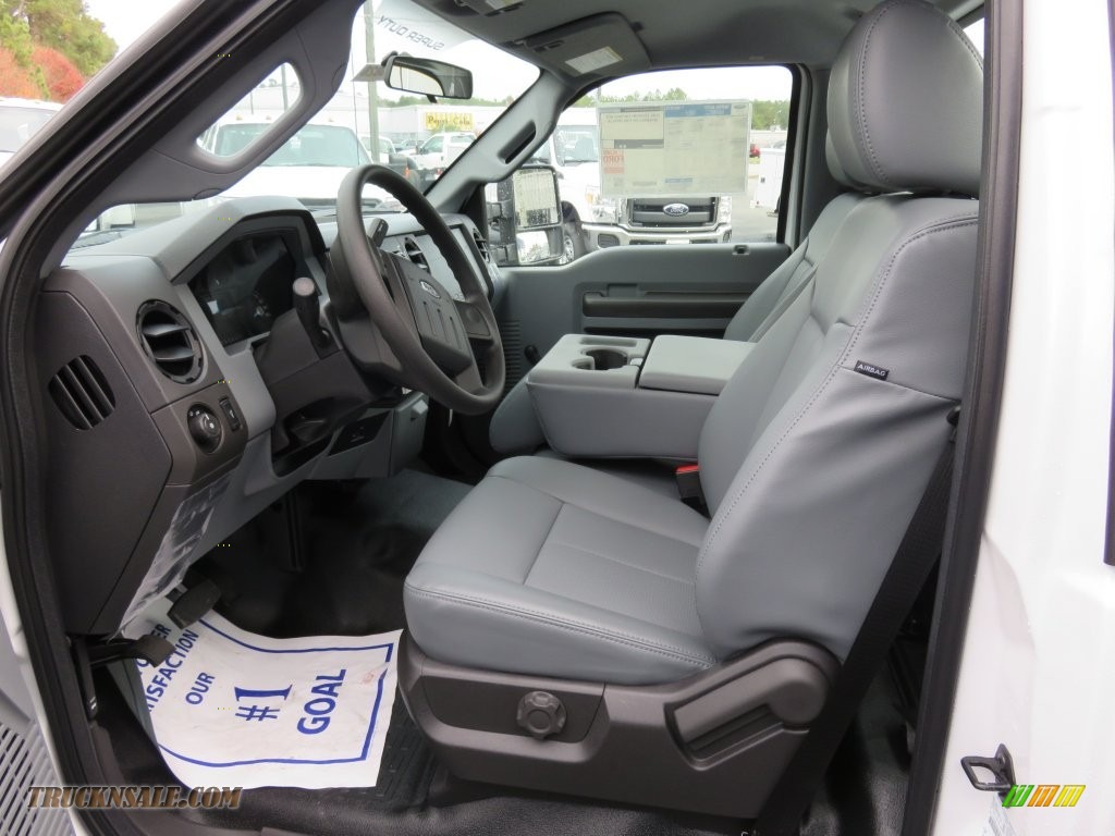 2016 F250 Super Duty XL Regular Cab Chassis - Oxford White / Steel photo #12