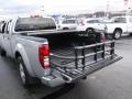 Nissan Frontier SE Crew Cab 4x4 Radiant Silver photo #11
