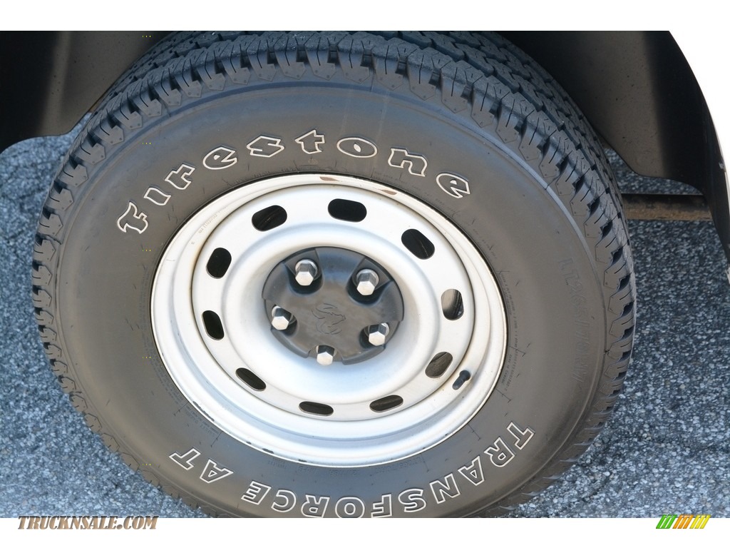 2012 Ram 1500 ST Quad Cab 4x4 - Bright White / Dark Slate Gray/Medium Graystone photo #24