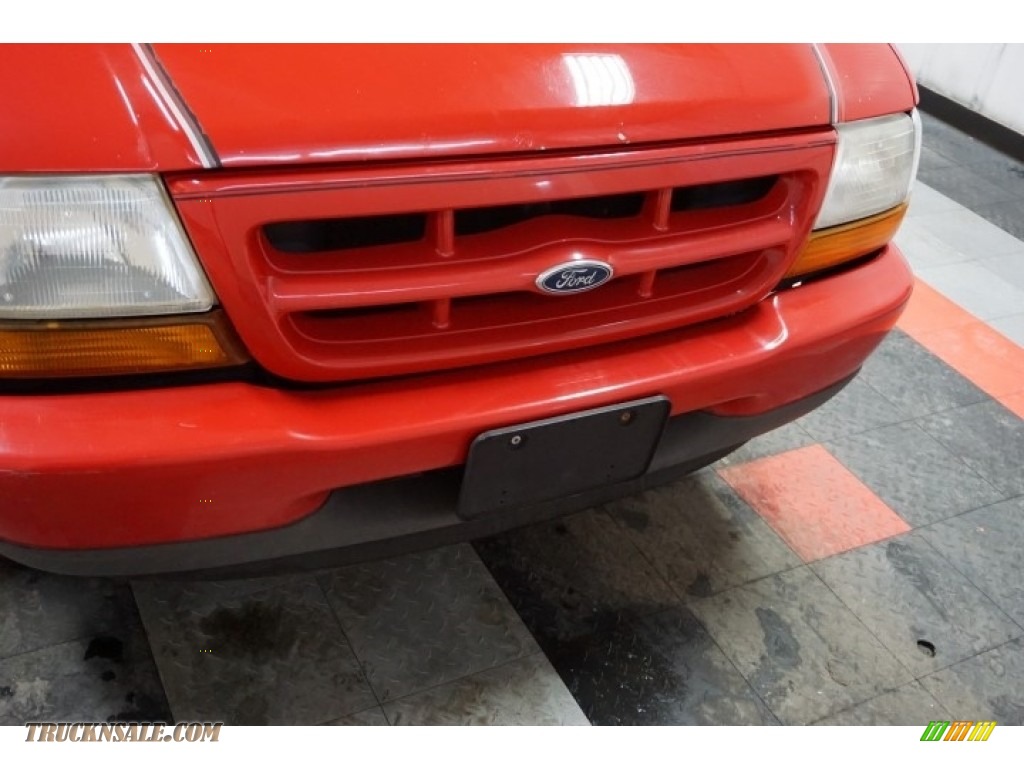2000 Ranger XLT Regular Cab - Bright Red / Medium Graphite photo #38