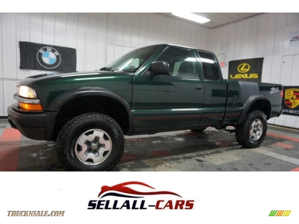2001 S10 ZR2 Extended Cab 4x4 - Forest Green Metallic / Graphite photo #1