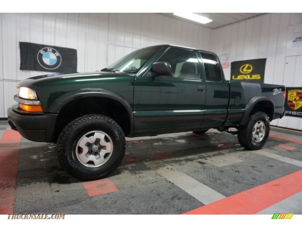 2001 S10 ZR2 Extended Cab 4x4 - Forest Green Metallic / Graphite photo #2