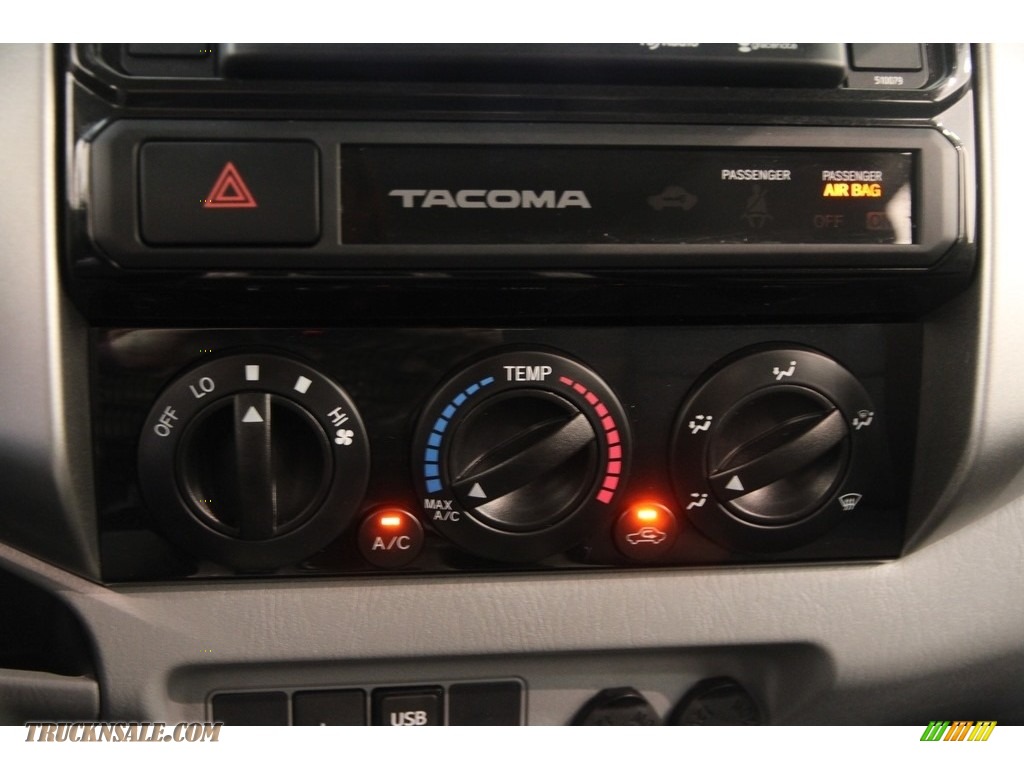 2015 Tacoma V6 Double Cab 4x4 - Super White / Graphite photo #10