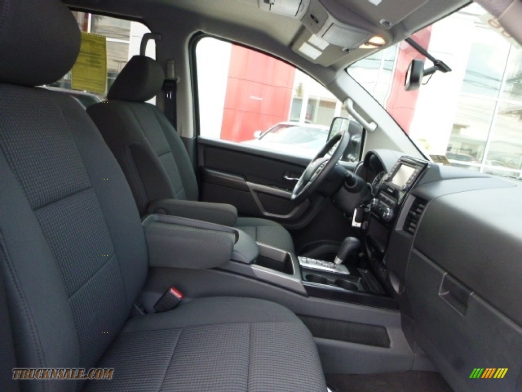 2015 Titan SV Crew Cab 4x4 - Cayenne Red / Charcoal photo #3
