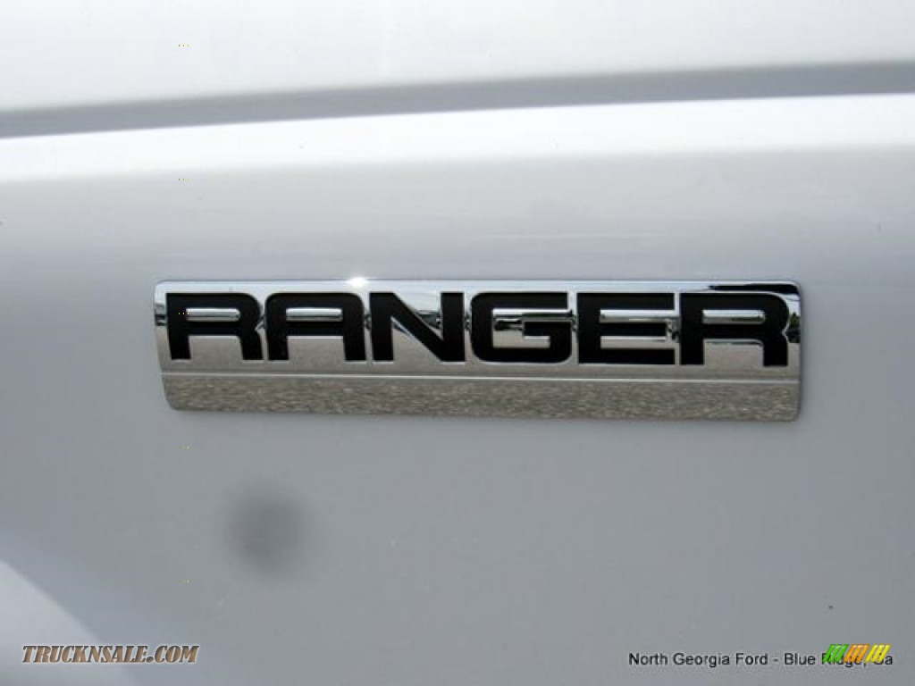 2009 Ranger XL Regular Cab - Oxford White / Medium Dark Flint photo #28