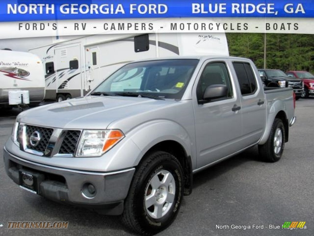Radiant Silver / Steel Nissan Frontier LE Crew Cab 4x4