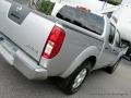 Nissan Frontier LE Crew Cab 4x4 Radiant Silver photo #31
