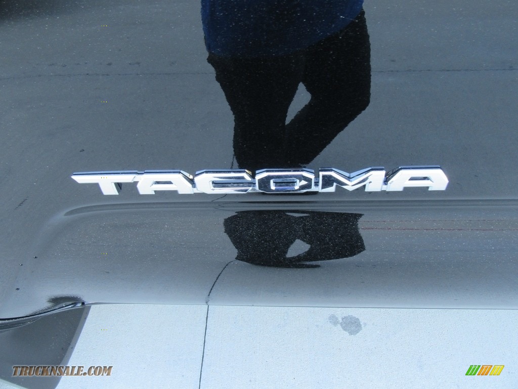 2017 Tacoma SR5 Double Cab - Black / Black/Red photo #13
