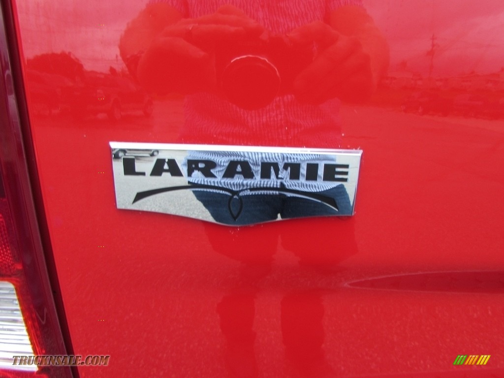 2011 Ram 1500 Laramie Crew Cab 4x4 - Flame Red / Light Pebble Beige/Bark Brown photo #16