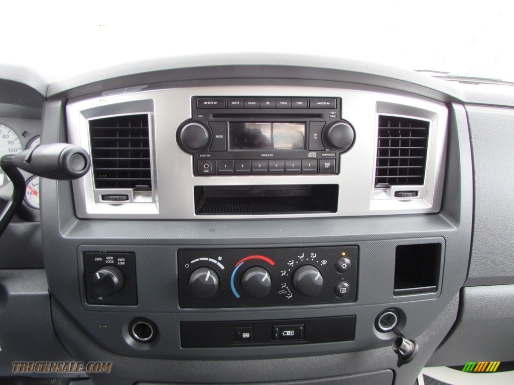 2008 Ram 3500 SLT Quad Cab 4x4 Dually - Brilliant Black Crystal Pearl / Medium Slate Gray photo #36