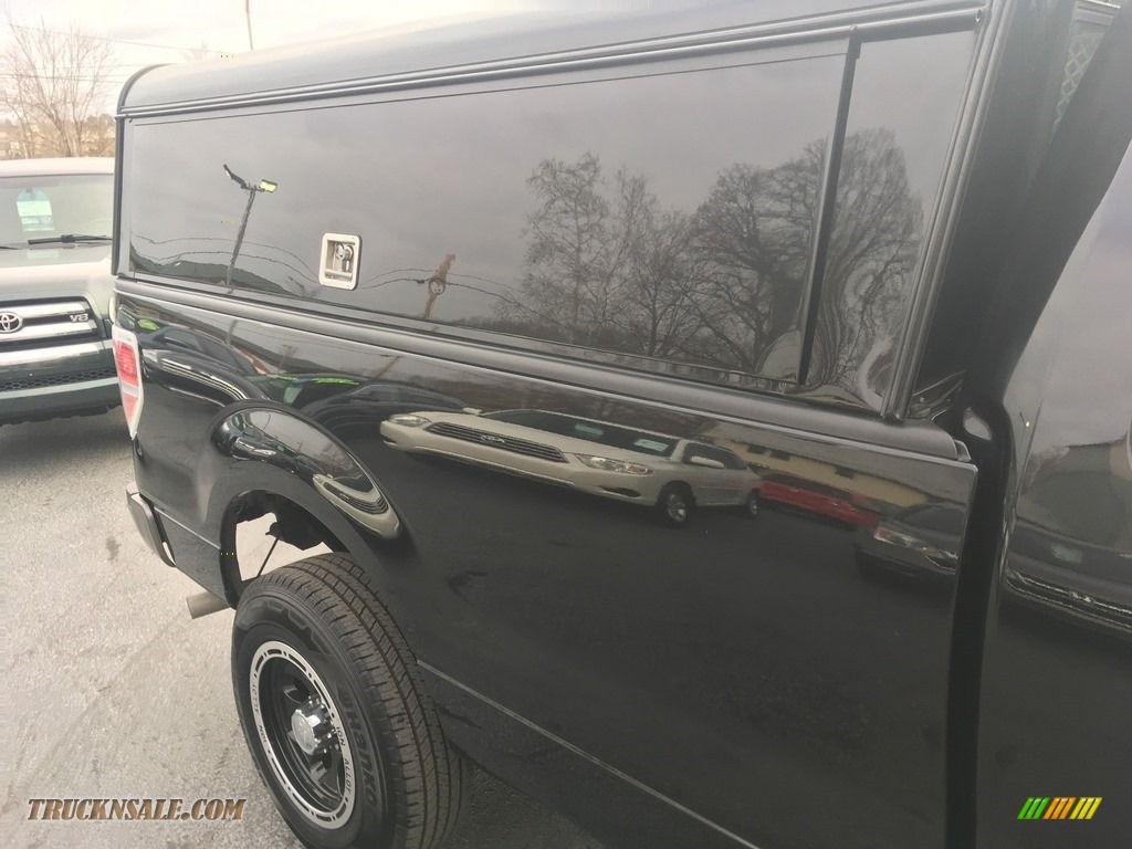 2014 F150 XL Regular Cab 4x4 - Tuxedo Black / Steel Grey photo #32