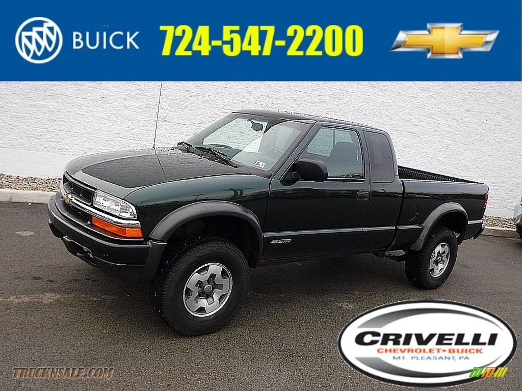 2001 S10 LS Extended Cab 4x4 - Forest Green Metallic / Graphite photo #1