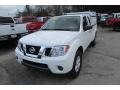 Nissan Frontier SV V6 King Cab Avalanche White photo #1