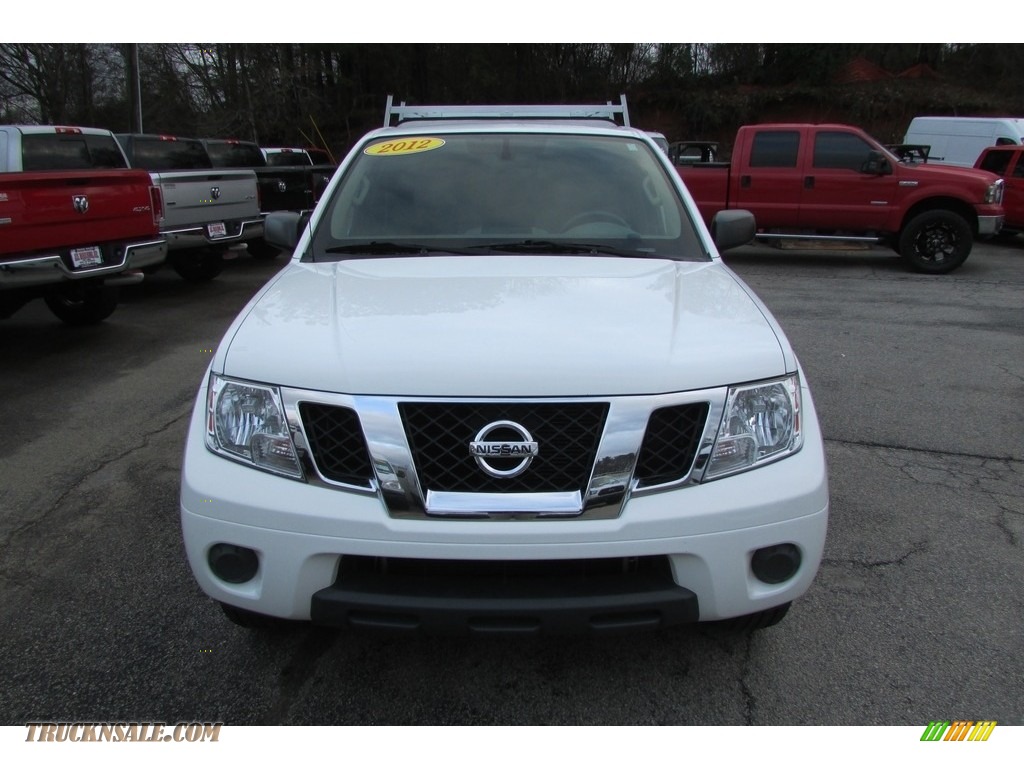 2012 Frontier SV V6 King Cab - Avalanche White / Steel photo #2