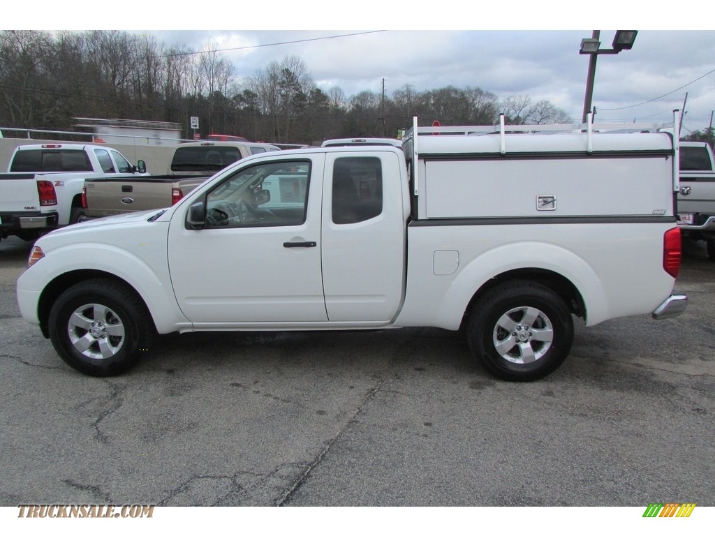2012 Frontier SV V6 King Cab - Avalanche White / Steel photo #11