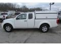 Nissan Frontier SV V6 King Cab Avalanche White photo #11